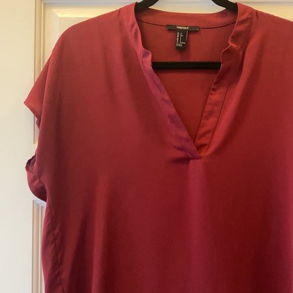 Maroon polyester blouse - Picture 2 of 3